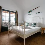 Casa Lili - Shared Pool - Close To Seafront Promenade - Sea Views From Upper Terrace Ferienhaus Punta Mujeres
