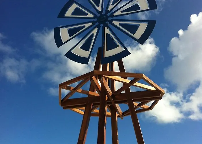 Casa Lili - Shared Pool - Close To Seafront Promenade - Sea Views From Upper Terrace