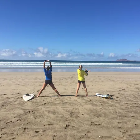 Casa Lili - Shared Pool - Close To Seafront Promenade - Sea Views From Upper Terrace * Punta Mujeres