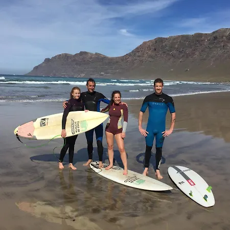 Casa Lili - Shared Pool - Close To Seafront Promenade - Sea Views From Upper Terrace Holiday home Punta Mujeres