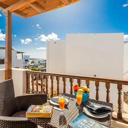 Casa Lili - Shared Pool - Close To Seafront Promenade - Sea Views From Upper Terrace * Punta Mujeres