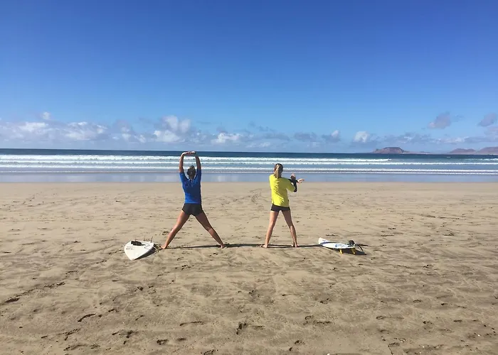 Casa Lili - Shared Pool - Close To Seafront Promenade - Sea Views From Upper Terrace * Punta Mujeres