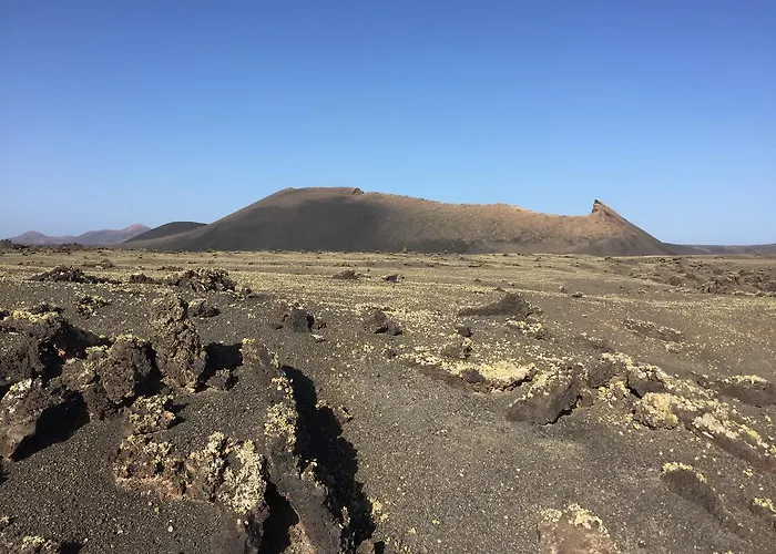Casa Lili - Shared Pool - Close To Seafront Promenade - Sea Views From Upper Terrace